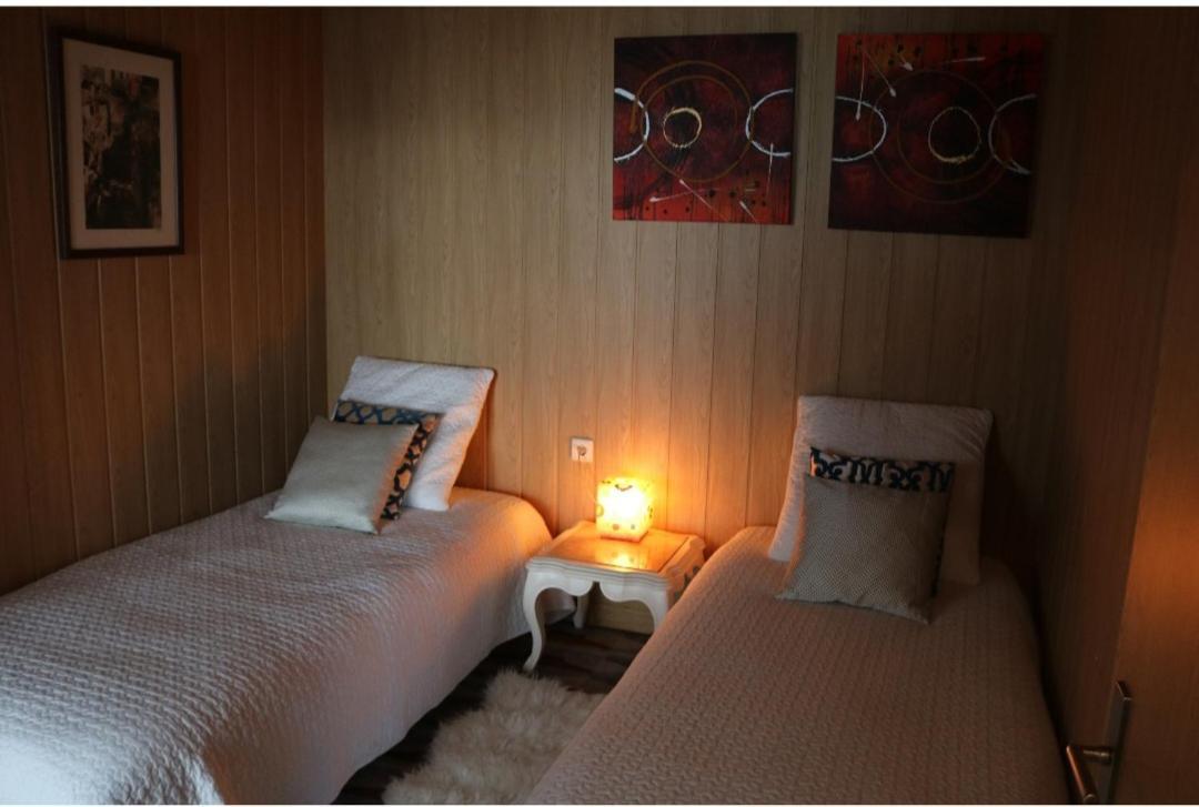 Room Near The Airport Maía 외부 사진